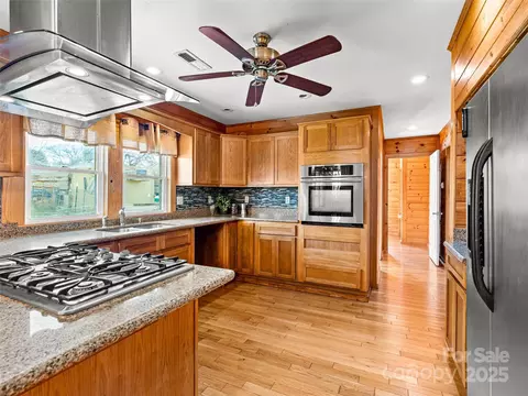 82 Morgan St, Canton, NC 28716 photo 17