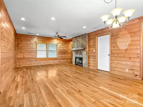 82 Morgan St, Canton, NC 28716 photo 9