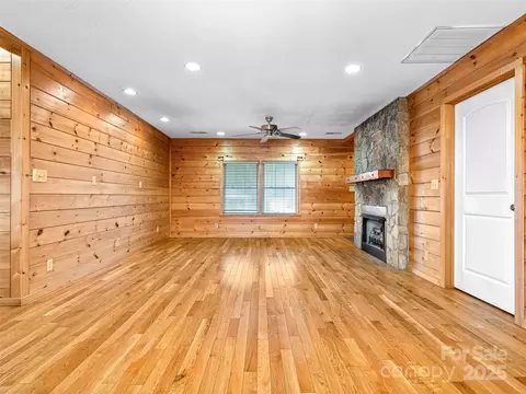 82 Morgan St, Canton, NC 28716 photo 10