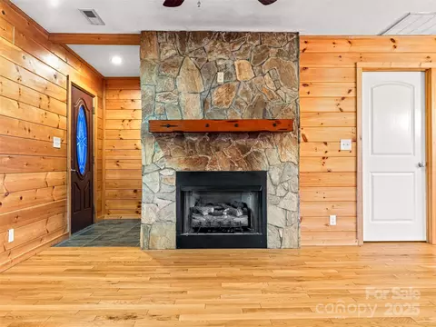 82 Morgan St, Canton, NC 28716 photo 7
