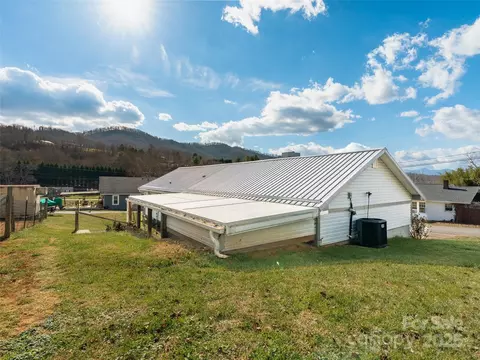 82 Morgan St, Canton, NC 28716 photo 43