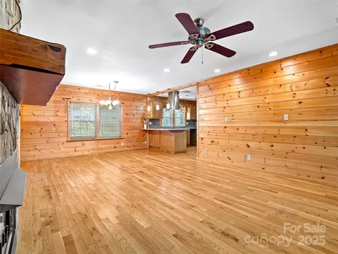 82 Morgan St, Canton, NC 28716 photo 5