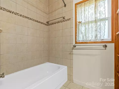 82 Morgan St, Canton, NC 28716 photo 23