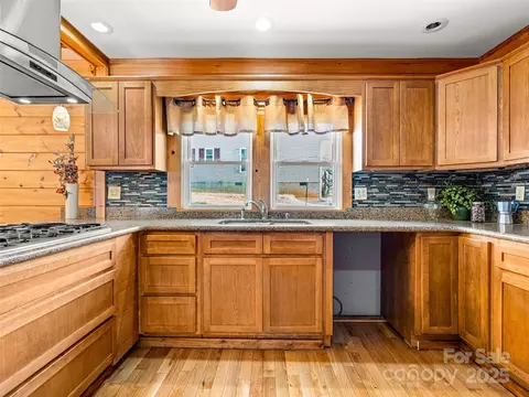 82 Morgan St, Canton, NC 28716 photo 18