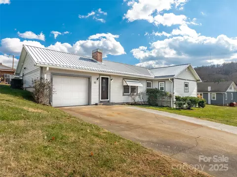 82 Morgan St, Canton, NC 28716 photo 2