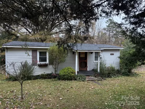 217 Price 56 St #56, Mount Holly, NC 28120