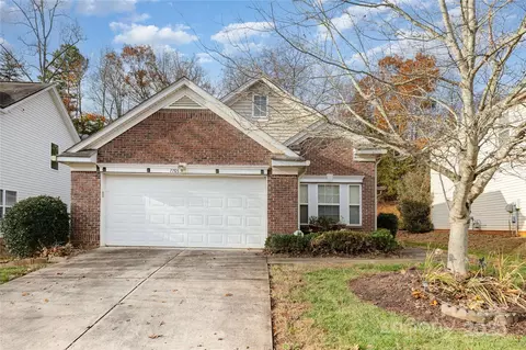 7705 Ponderosa Pine Ln, Charlotte, NC 28215