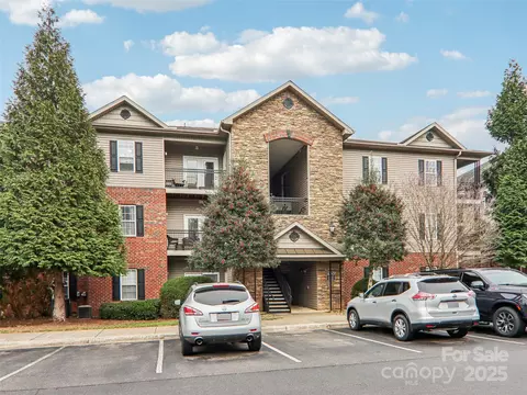 617 Appeldoorn Cir, Asheville, NC 28803