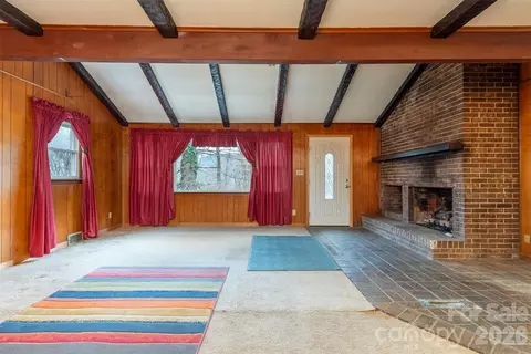Living - River Lane, Canton, NC 28716 photo 1 of 4