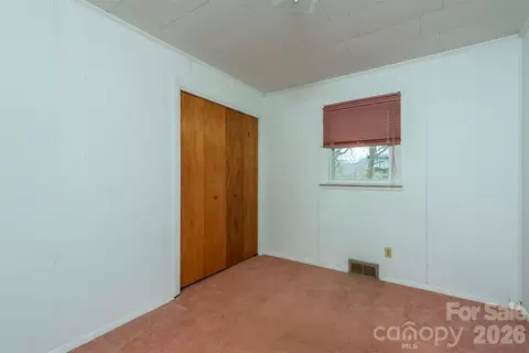 Bedroom - River Lane, Canton, NC 28716 photo 4 of 6