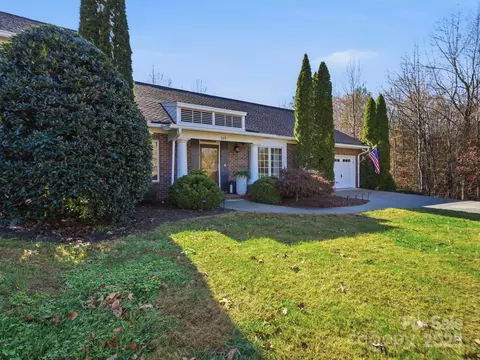 169 42nd Avenue Nw Dr NW, Hickory, NC 28601