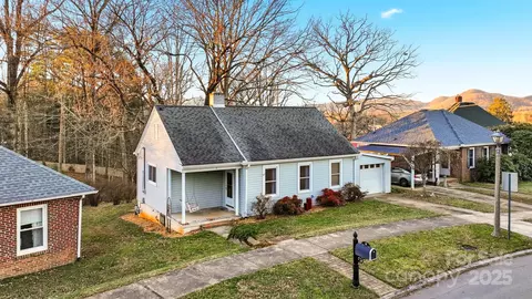 3 Enka Oak St, Candler, NC 28715