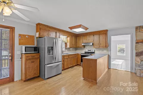Kitchen - 7465 Jones Rd, Salisbury, NC 28147 photo 1 of 2