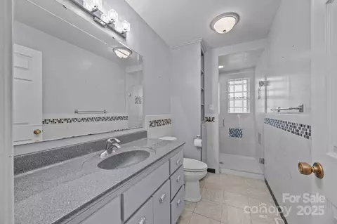 Bath - 7465 Jones Rd, Salisbury, NC 28147 photo 2 of 4