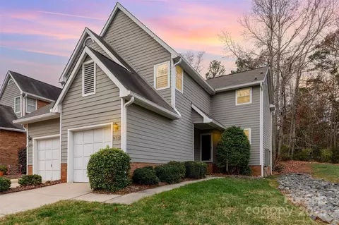 9712 St Vincent Ln, Charlotte, NC 28277