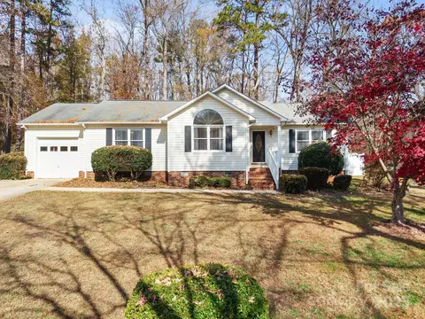 240 Proctor Dr, Salisbury, NC 28147 photo 2