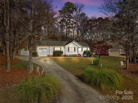 240 Proctor Dr, Salisbury, NC 28147