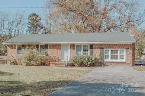 2454 Jonesville Rd, Fairmont, NC 28340