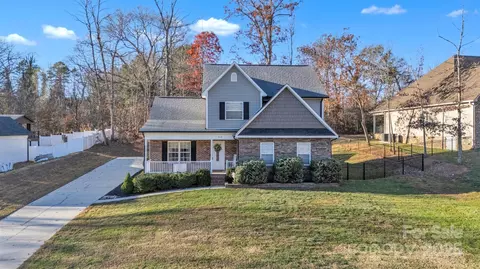 312 Oak Knl, Hildebran, NC 28637