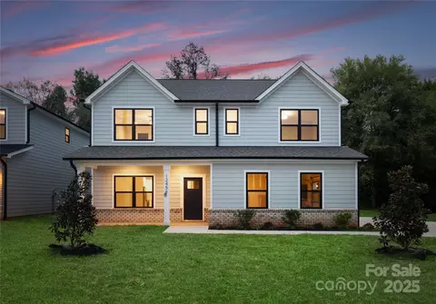 1835 Shannonhouse Dr, Charlotte, NC 28215