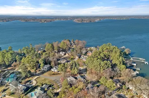 21307 Island Forest Dr, Cornelius, NC 28031