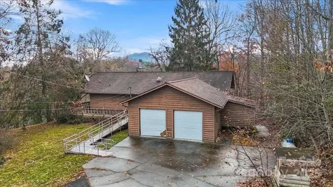 221 Mary King Mountain Dr, Murphy, NC 28906