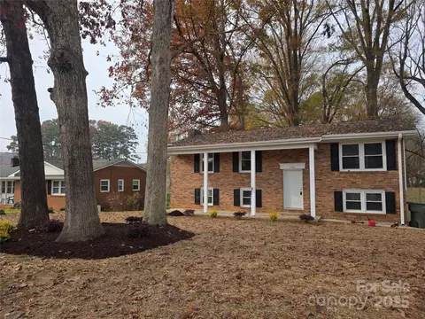 1541 Anderson St, Gastonia, NC 28054
