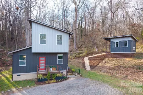 24 Lower Grassy Branch Rd, Asheville, NC 28805