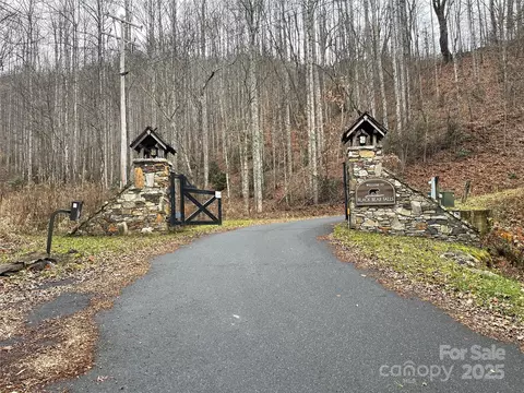 805 Sparkling Falls Rd, Whittier, NC 28789