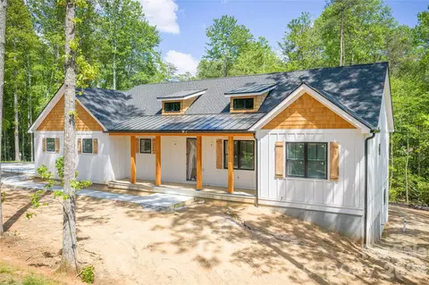 20 Nature Walk Ln, Etowah, NC 28739