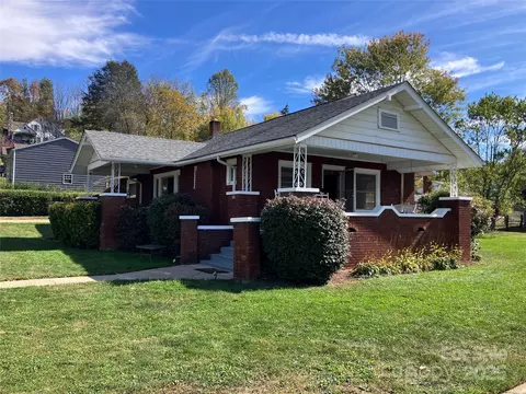 168 Wesley St, Canton, NC 28716