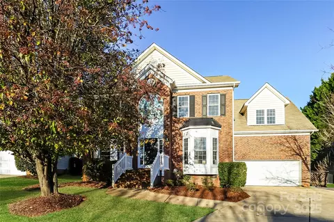 17132 Knoxwood Dr, Huntersville, NC 28078