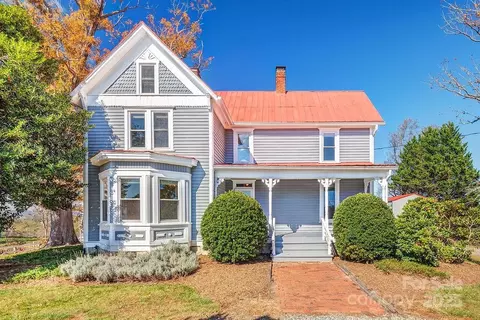 839 Jupiter Rd, Weaverville, NC 28787