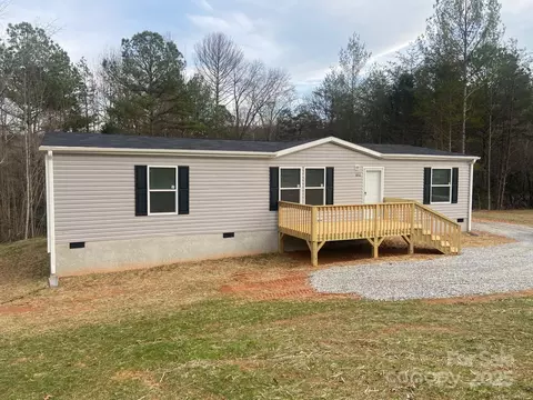 1052 Benfield Woods Woods, Morganton, NC 28655