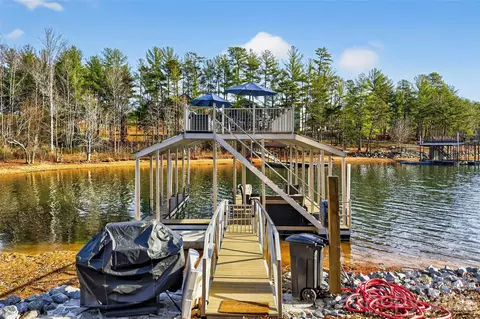 183 Crest View Ne 55 Dr NE #55, Nebo, NC 28761