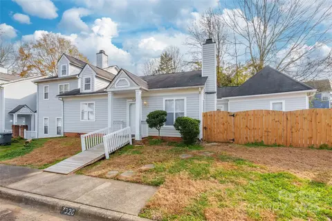 7320 Meadow Glen Dr, Mint Hill, NC 28227