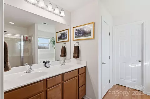 Bath - 10913 Tailwater St, Davidson, NC 28036 photo 1 of 3