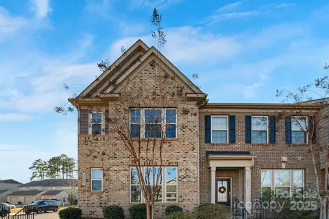 3005 Honeylocust Ln, Fort Mill, SC 29707