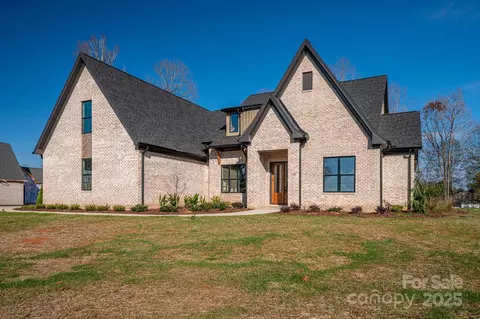 116 Lake Mist Dr, Belmont, NC 28012