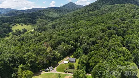 707 Lickskillet Rd, Burnsville, NC 28714