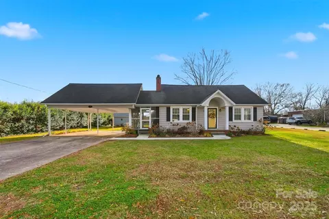 33 20th Nw Ave NW, Hickory, NC 28601