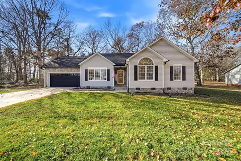 4687 Ransom Dr, Conover, NC 28613