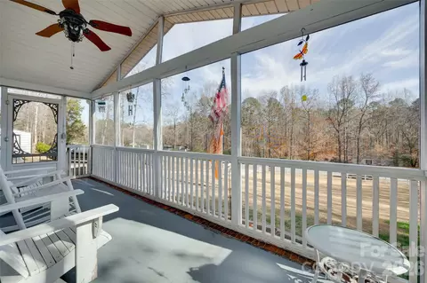 126 Catawba Winds Dr, Belmont, NC 28012