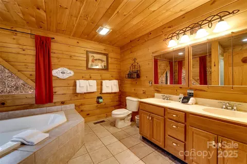 561 Signal Rdg, Sylva, NC 28779 photo 21