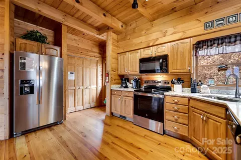 561 Signal Rdg, Sylva, NC 28779 photo 17