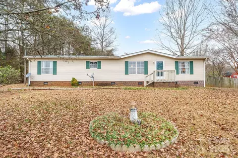 583 Eufola Rd, Statesville, NC 28677