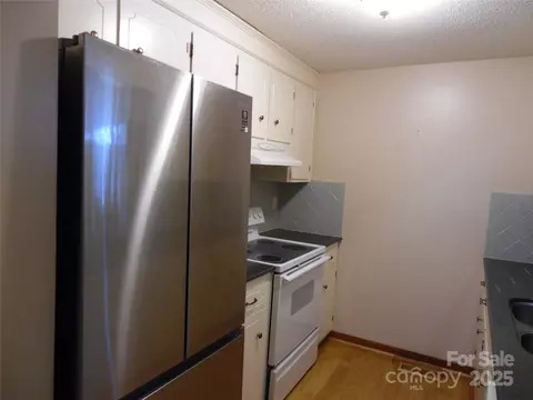 Kitchen - 106 Belleview Ne Dr NE, Conover, NC 28613 photo 2 of 3