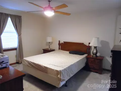 Bedroom - 106 Belleview Ne Dr NE, Conover, NC 28613 photo 1 of 4