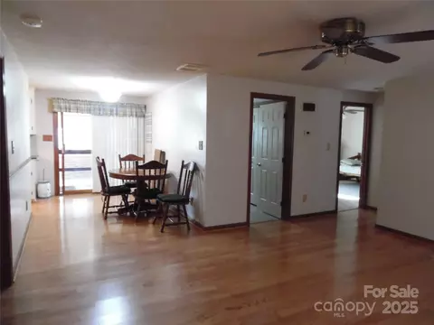 Living - 106 Belleview Ne Dr NE, Conover, NC 28613 photo 4 of 4