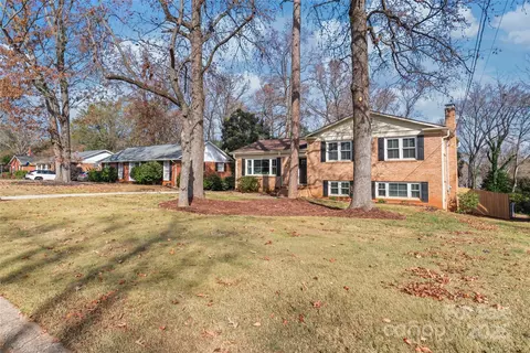 1527 Tamworth Dr, Charlotte, NC 28210